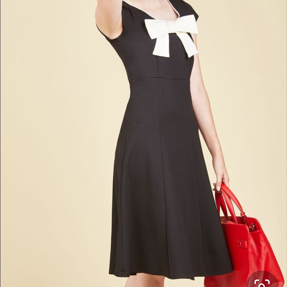 LOOKING for this dress size small ..